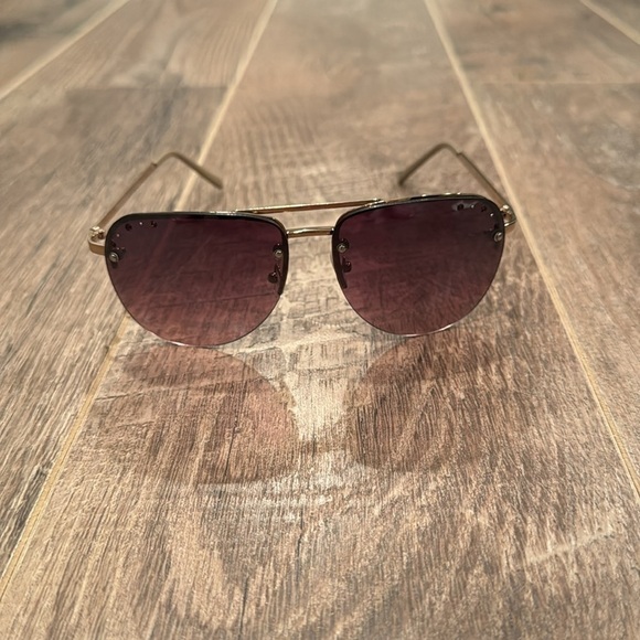 Impressions Woman’s Aviator Sunglasses main image 4